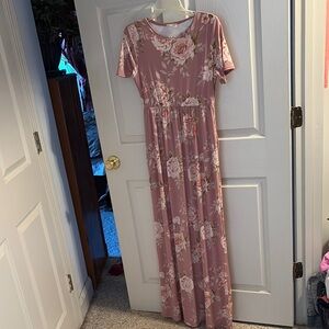 Floral Pink Maxi Dress fits like medium beatiful dress